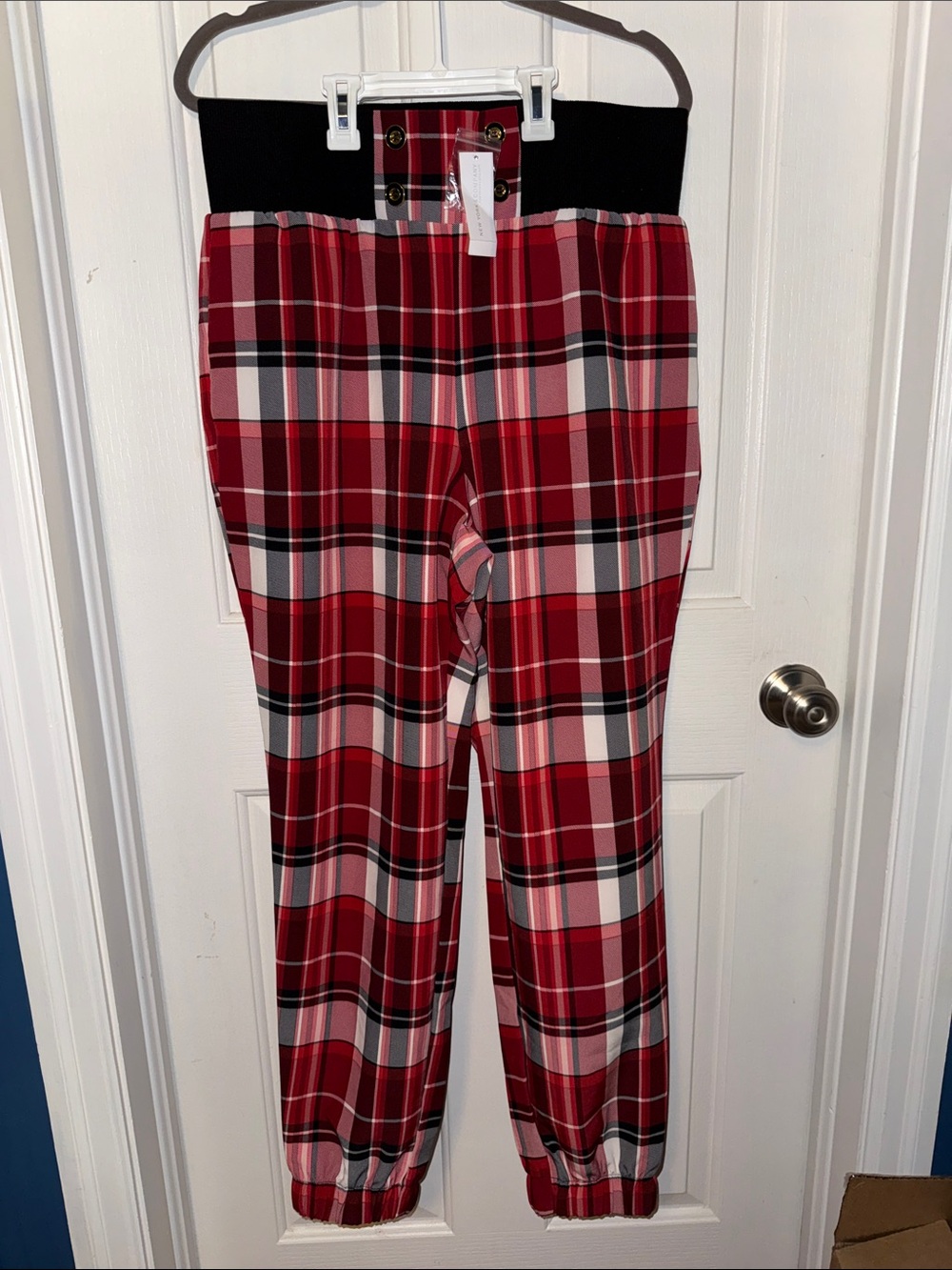 New York & Company women’s Red Plaid High-Waist Jogger Pants
